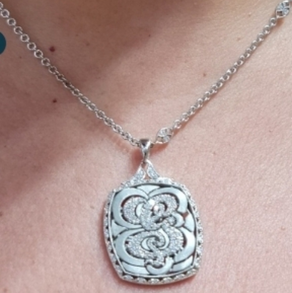 Meet your Posher, Thomas